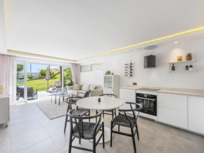 Azahara1 Beautiful apartment frontline golf
